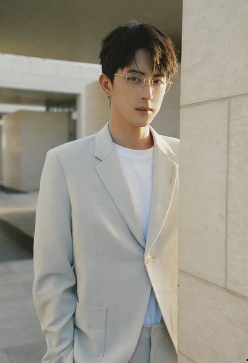 圈内人士爆料王一博赵丽颖,幕后故事曝光